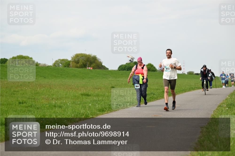 10.05.2026 - 8. Wedeler Halbmarathon Dr. Thomas Lammeyer http://msf.ph/oto/9698914 10.05.2026 11:35:11 Laufen 984, 973 meine-sportfotos.de