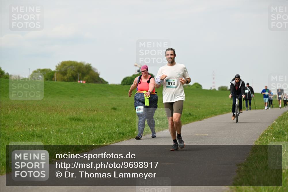 10.05.2026 - 8. Wedeler Halbmarathon Dr. Thomas Lammeyer http://msf.ph/oto/9698917 10.05.2026 11:35:12 Laufen 984, 973 meine-sportfotos.de