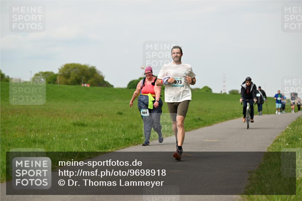 10.05.2026 - 8. Wedeler Halbmarathon Dr. Thomas Lammeyer http://msf.ph/oto/9698918 10.05.2026 11:35:12 Laufen 984, 973 meine-sportfotos.de