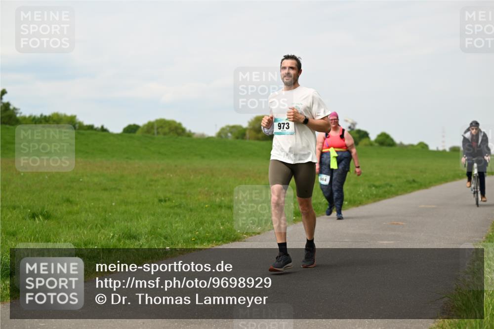 10.05.2026 - 8. Wedeler Halbmarathon Dr. Thomas Lammeyer http://msf.ph/oto/9698929 10.05.2026 11:35:14 Laufen 973, 384 meine-sportfotos.de