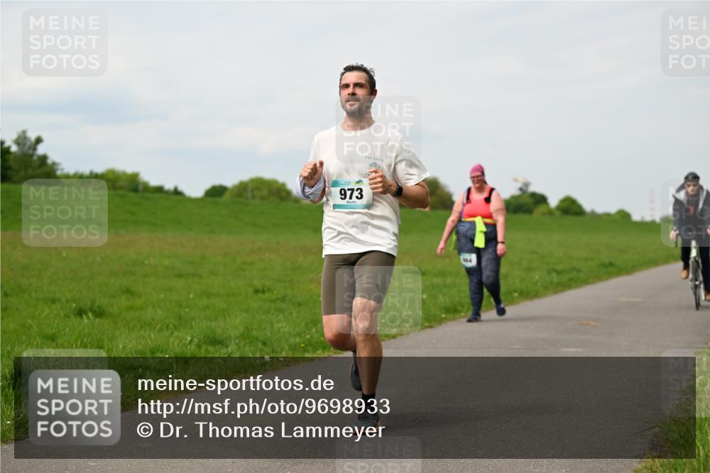 10.05.2026 - 8. Wedeler Halbmarathon Dr. Thomas Lammeyer http://msf.ph/oto/9698933 10.05.2026 11:35:14 Laufen 973 meine-sportfotos.de