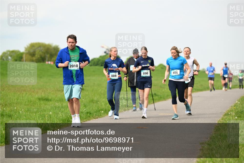 10.05.2026 - 8. Wedeler Halbmarathon Dr. Thomas Lammeyer http://msf.ph/oto/9698971 10.05.2026 11:35:35 Laufen 2010, 890, 605, 889 meine-sportfotos.de