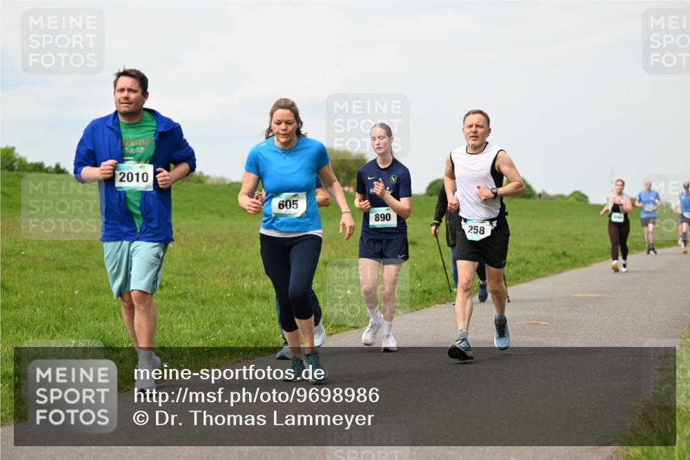10.05.2026 - 8. Wedeler Halbmarathon Dr. Thomas Lammeyer http://msf.ph/oto/9698986 10.05.2026 11:35:38 Laufen 2010, 605, 890, 258 meine-sportfotos.de