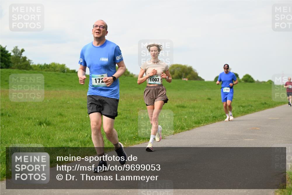 10.05.2026 - 8. Wedeler Halbmarathon Dr. Thomas Lammeyer http://msf.ph/oto/9699053 10.05.2026 11:35:51 Laufen 172, 1007, 2180 meine-sportfotos.de