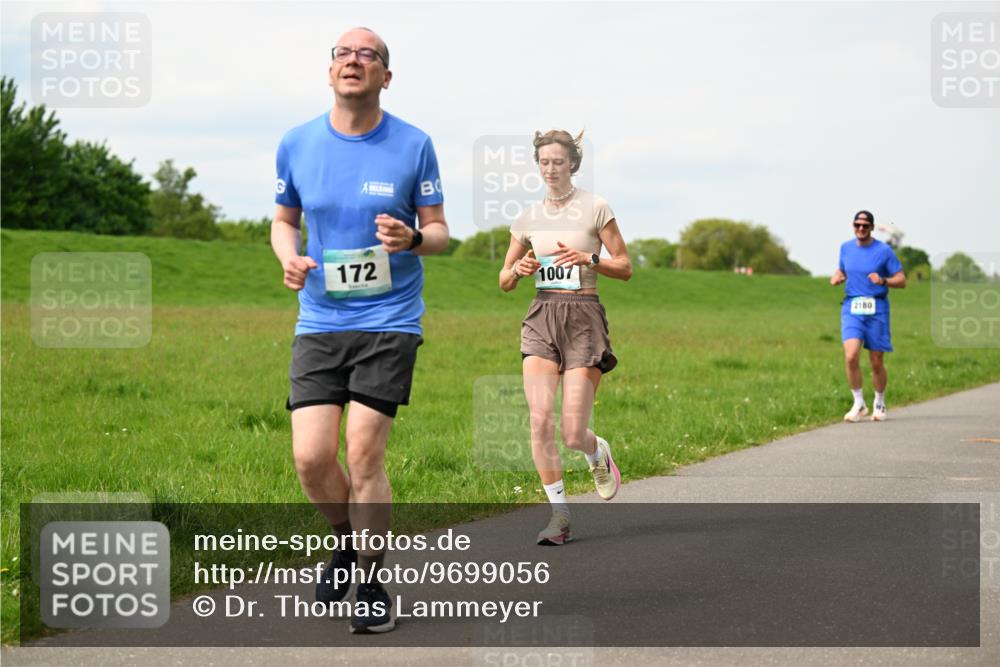 10.05.2026 - 8. Wedeler Halbmarathon Dr. Thomas Lammeyer http://msf.ph/oto/9699056 10.05.2026 11:35:51 Laufen 172, 1007, 2180 meine-sportfotos.de