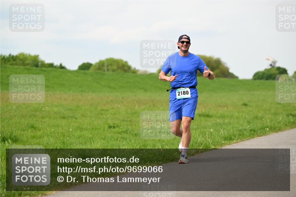 10.05.2026 - 8. Wedeler Halbmarathon Dr. Thomas Lammeyer http://msf.ph/oto/9699066 10.05.2026 11:35:53 Laufen 2180 meine-sportfotos.de