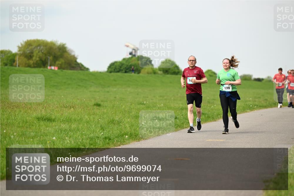 10.05.2026 - 8. Wedeler Halbmarathon Dr. Thomas Lammeyer http://msf.ph/oto/9699074 10.05.2026 11:35:55 Laufen 199 meine-sportfotos.de