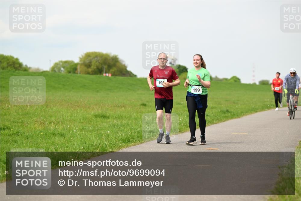 10.05.2026 - 8. Wedeler Halbmarathon Dr. Thomas Lammeyer http://msf.ph/oto/9699094 10.05.2026 11:35:59 Laufen 199 meine-sportfotos.de