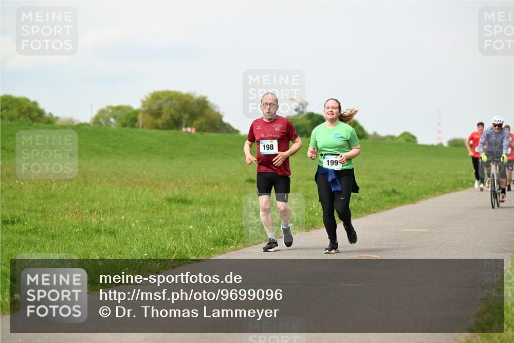10.05.2026 - 8. Wedeler Halbmarathon Dr. Thomas Lammeyer http://msf.ph/oto/9699096 10.05.2026 11:35:59 Laufen 198, 199 meine-sportfotos.de
