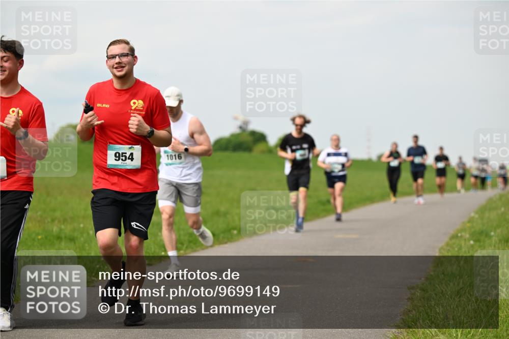 10.05.2026 - 8. Wedeler Halbmarathon Dr. Thomas Lammeyer http://msf.ph/oto/9699149 10.05.2026 11:36:11 Laufen 954, 1016 meine-sportfotos.de
