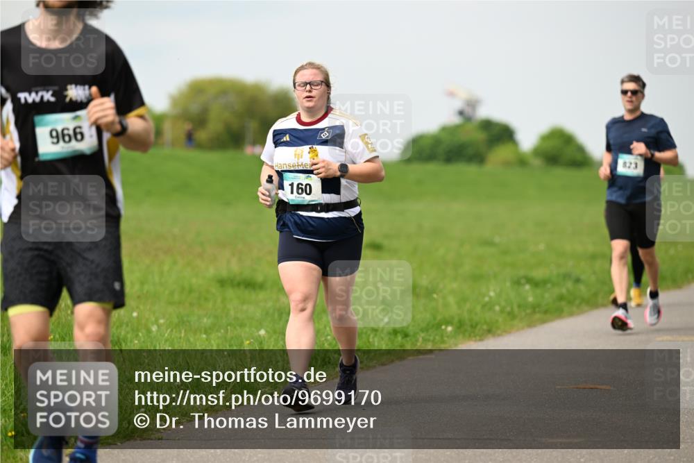 10.05.2026 - 8. Wedeler Halbmarathon Dr. Thomas Lammeyer http://msf.ph/oto/9699170 10.05.2026 11:36:16 Laufen 966, 160, 823 meine-sportfotos.de