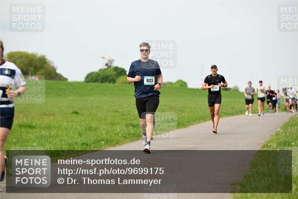 10.05.2026 - 8. Wedeler Halbmarathon Dr. Thomas Lammeyer http://msf.ph/oto/9699175 10.05.2026 11:36:18 Laufen 823 meine-sportfotos.de