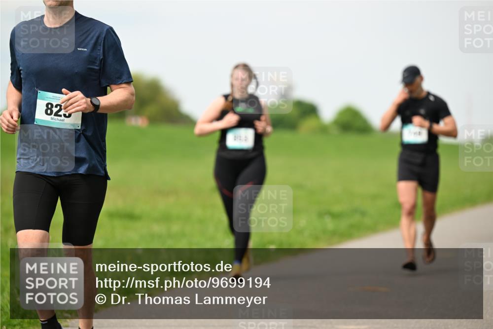 10.05.2026 - 8. Wedeler Halbmarathon Dr. Thomas Lammeyer http://msf.ph/oto/9699194 10.05.2026 11:36:21 Laufen 825 meine-sportfotos.de