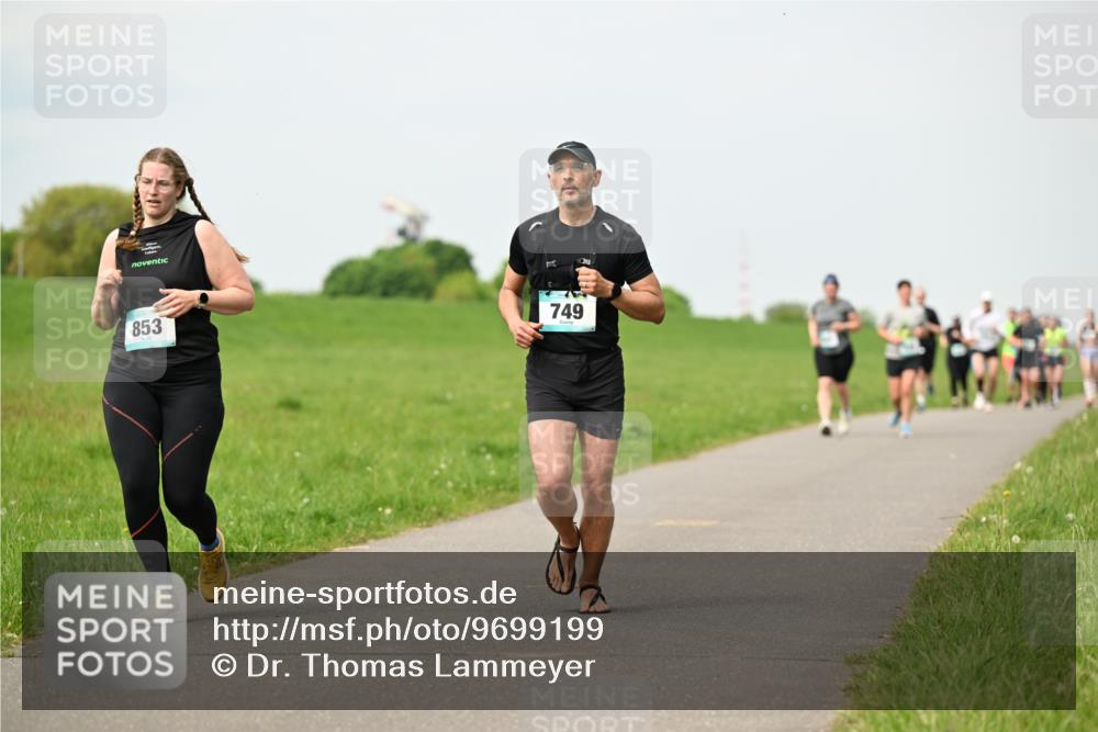 10.05.2026 - 8. Wedeler Halbmarathon Dr. Thomas Lammeyer http://msf.ph/oto/9699199 10.05.2026 11:36:22 Laufen 853, 749 meine-sportfotos.de
