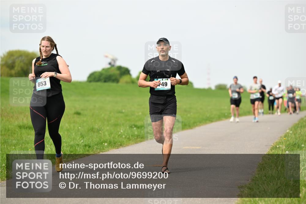 10.05.2026 - 8. Wedeler Halbmarathon Dr. Thomas Lammeyer http://msf.ph/oto/9699200 10.05.2026 11:36:22 Laufen 853 meine-sportfotos.de