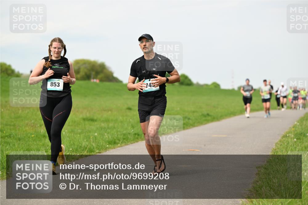 10.05.2026 - 8. Wedeler Halbmarathon Dr. Thomas Lammeyer http://msf.ph/oto/9699208 10.05.2026 11:36:23 Laufen 853, 749 meine-sportfotos.de