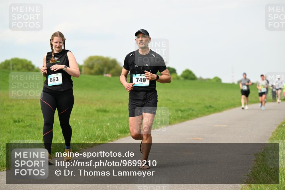 10.05.2026 - 8. Wedeler Halbmarathon Dr. Thomas Lammeyer http://msf.ph/oto/9699210 10.05.2026 11:36:23 Laufen 853, 749 meine-sportfotos.de