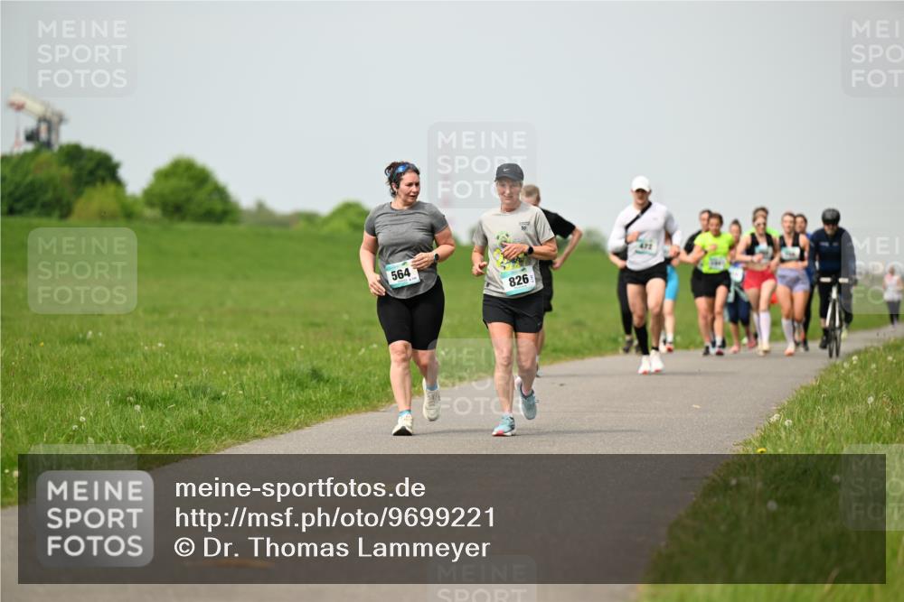10.05.2026 - 8. Wedeler Halbmarathon Dr. Thomas Lammeyer http://msf.ph/oto/9699221 10.05.2026 11:36:27 Laufen 564, 826 meine-sportfotos.de