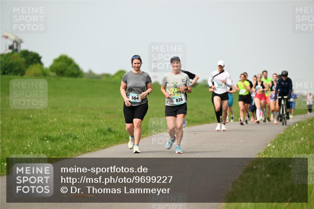10.05.2026 - 8. Wedeler Halbmarathon Dr. Thomas Lammeyer http://msf.ph/oto/9699227 10.05.2026 11:36:27 Laufen 564, 826 meine-sportfotos.de