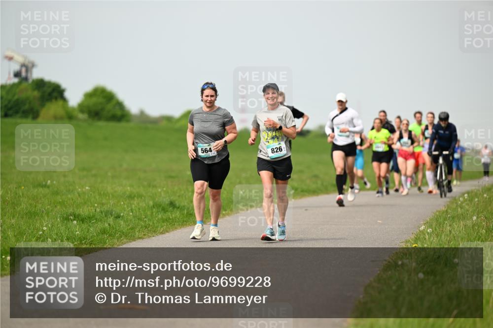 10.05.2026 - 8. Wedeler Halbmarathon Dr. Thomas Lammeyer http://msf.ph/oto/9699228 10.05.2026 11:36:27 Laufen 564, 826 meine-sportfotos.de