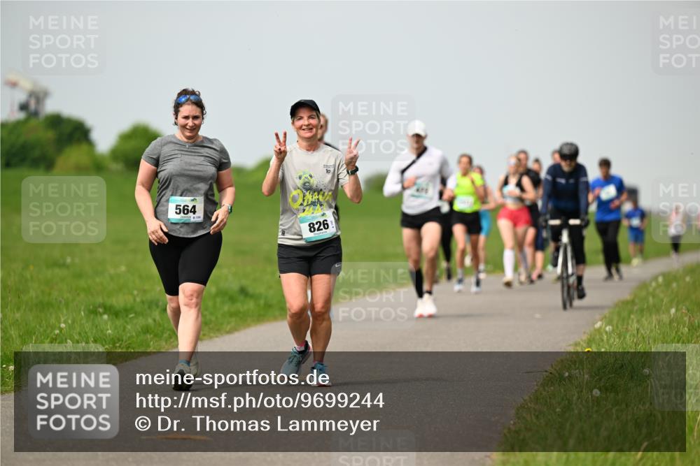 10.05.2026 - 8. Wedeler Halbmarathon Dr. Thomas Lammeyer http://msf.ph/oto/9699244 10.05.2026 11:36:30 Laufen 564, 150, 826 meine-sportfotos.de