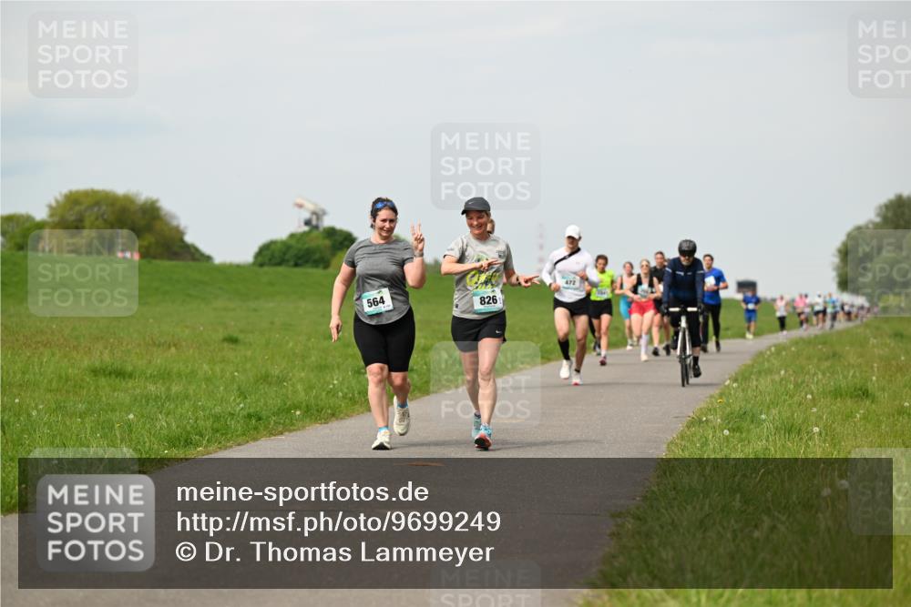 10.05.2026 - 8. Wedeler Halbmarathon Dr. Thomas Lammeyer http://msf.ph/oto/9699249 10.05.2026 11:36:31 Laufen 564, 826 meine-sportfotos.de