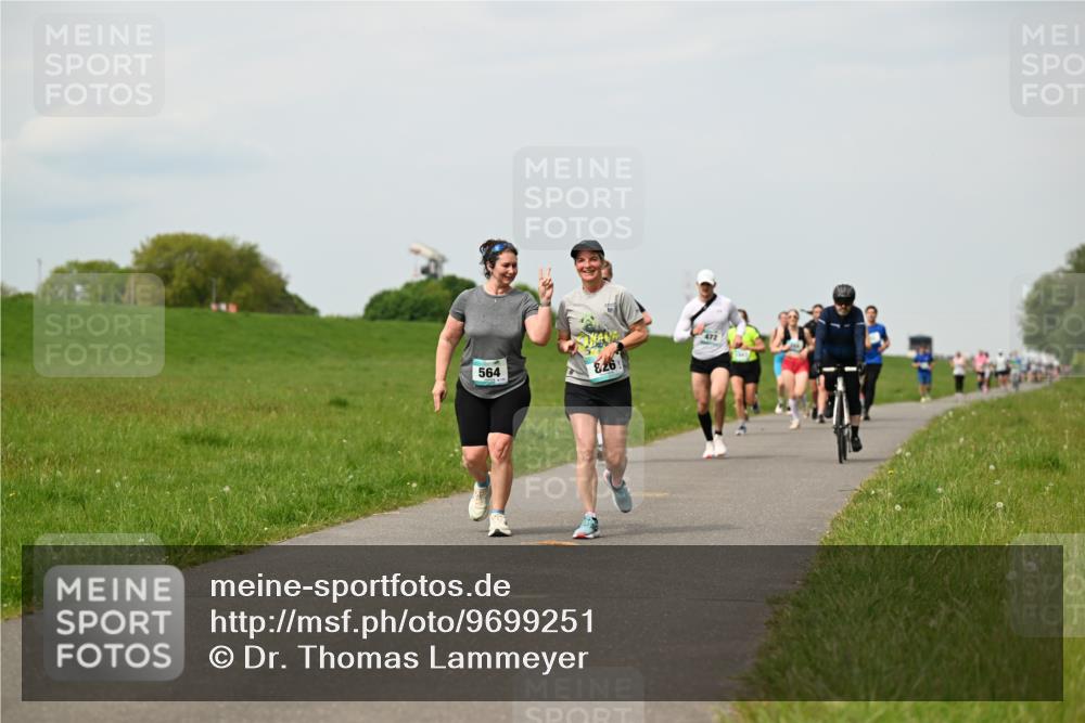 10.05.2026 - 8. Wedeler Halbmarathon Dr. Thomas Lammeyer http://msf.ph/oto/9699251 10.05.2026 11:36:32 Laufen 564, 826 meine-sportfotos.de