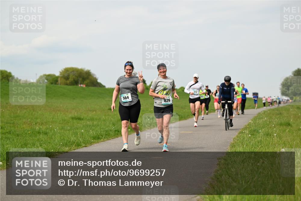 10.05.2026 - 8. Wedeler Halbmarathon Dr. Thomas Lammeyer http://msf.ph/oto/9699257 10.05.2026 11:36:33 Laufen 564, 826 meine-sportfotos.de