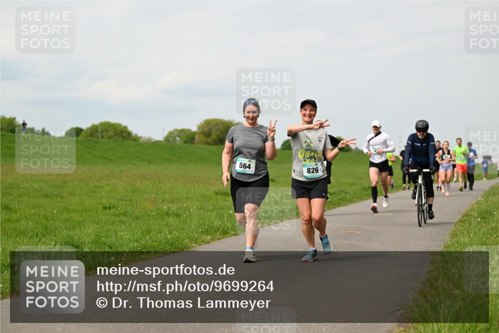 10.05.2026 - 8. Wedeler Halbmarathon Dr. Thomas Lammeyer http://msf.ph/oto/9699264 10.05.2026 11:36:34 Laufen 564, 826 meine-sportfotos.de