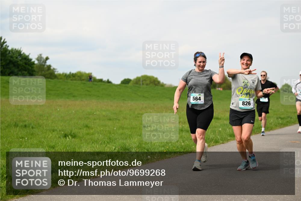 10.05.2026 - 8. Wedeler Halbmarathon Dr. Thomas Lammeyer http://msf.ph/oto/9699268 10.05.2026 11:36:34 Laufen 564, 826 meine-sportfotos.de
