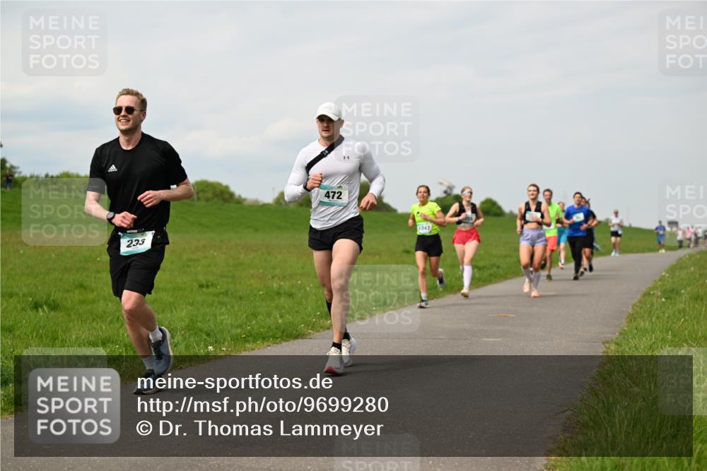 10.05.2026 - 8. Wedeler Halbmarathon Dr. Thomas Lammeyer http://msf.ph/oto/9699280 10.05.2026 11:36:38 Laufen 233, 472, 1047 meine-sportfotos.de