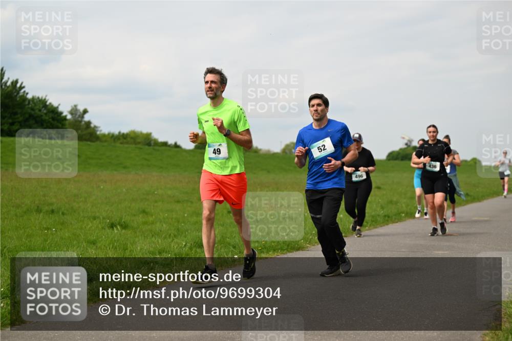 10.05.2026 - 8. Wedeler Halbmarathon Dr. Thomas Lammeyer http://msf.ph/oto/9699304 10.05.2026 11:36:44 Laufen 496, 436 meine-sportfotos.de