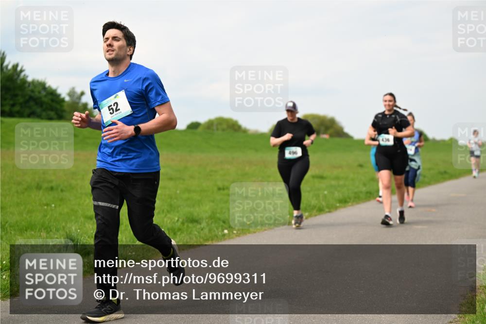 10.05.2026 - 8. Wedeler Halbmarathon Dr. Thomas Lammeyer http://msf.ph/oto/9699311 10.05.2026 11:36:45 Laufen 496, 436 meine-sportfotos.de