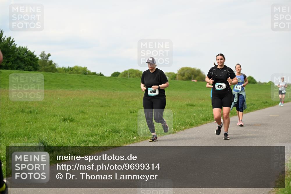 10.05.2026 - 8. Wedeler Halbmarathon Dr. Thomas Lammeyer http://msf.ph/oto/9699314 10.05.2026 11:36:46 Laufen 496, 436, 916 meine-sportfotos.de