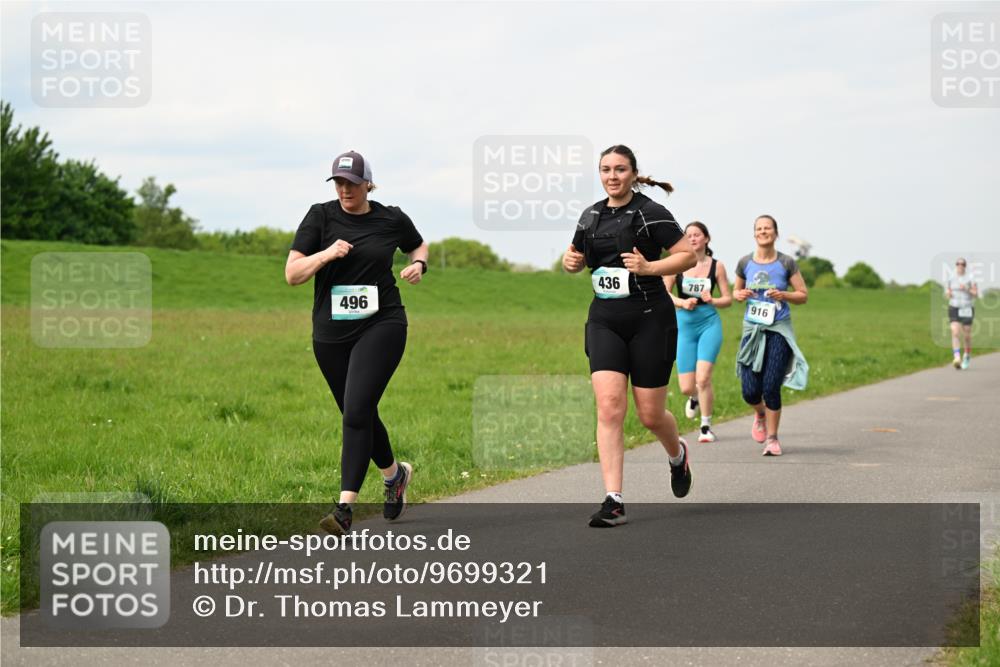 10.05.2026 - 8. Wedeler Halbmarathon Dr. Thomas Lammeyer http://msf.ph/oto/9699321 10.05.2026 11:36:47 Laufen 436, 787, 916, 496 meine-sportfotos.de