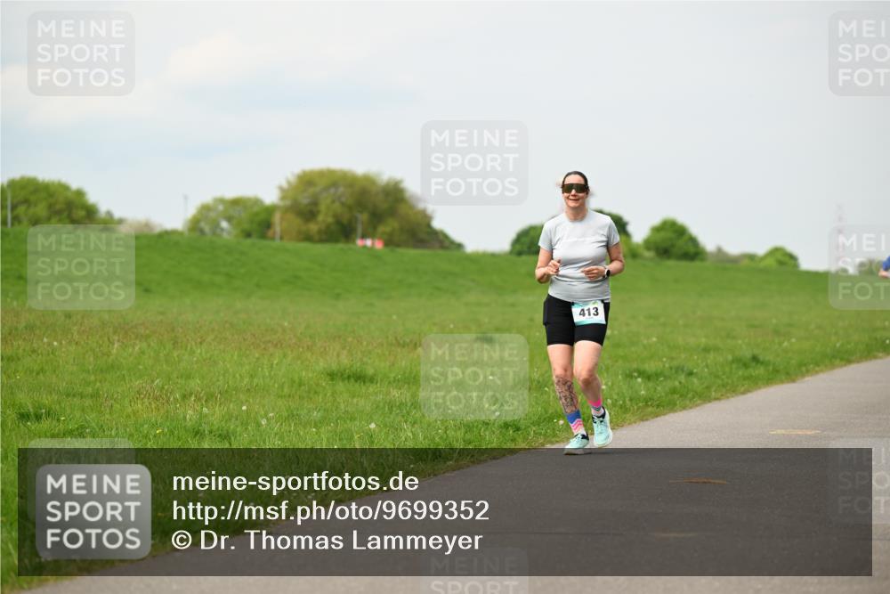 10.05.2026 - 8. Wedeler Halbmarathon Dr. Thomas Lammeyer http://msf.ph/oto/9699352 10.05.2026 11:36:52 Laufen 413 meine-sportfotos.de