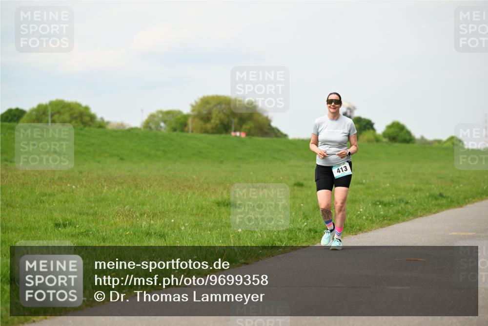 10.05.2026 - 8. Wedeler Halbmarathon Dr. Thomas Lammeyer http://msf.ph/oto/9699358 10.05.2026 11:36:53 Laufen 413 meine-sportfotos.de