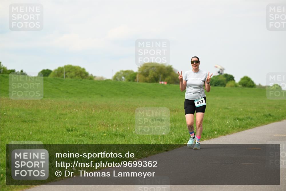 10.05.2026 - 8. Wedeler Halbmarathon Dr. Thomas Lammeyer http://msf.ph/oto/9699362 10.05.2026 11:36:53 Laufen 413 meine-sportfotos.de