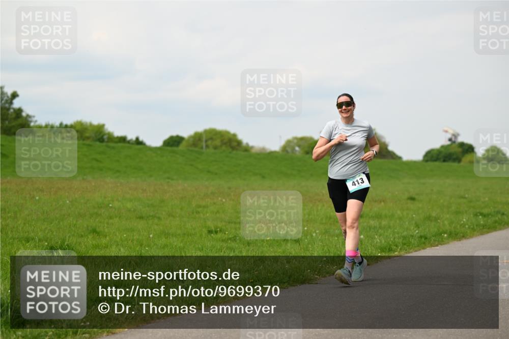 10.05.2026 - 8. Wedeler Halbmarathon Dr. Thomas Lammeyer http://msf.ph/oto/9699370 10.05.2026 11:36:55 Laufen 413 meine-sportfotos.de