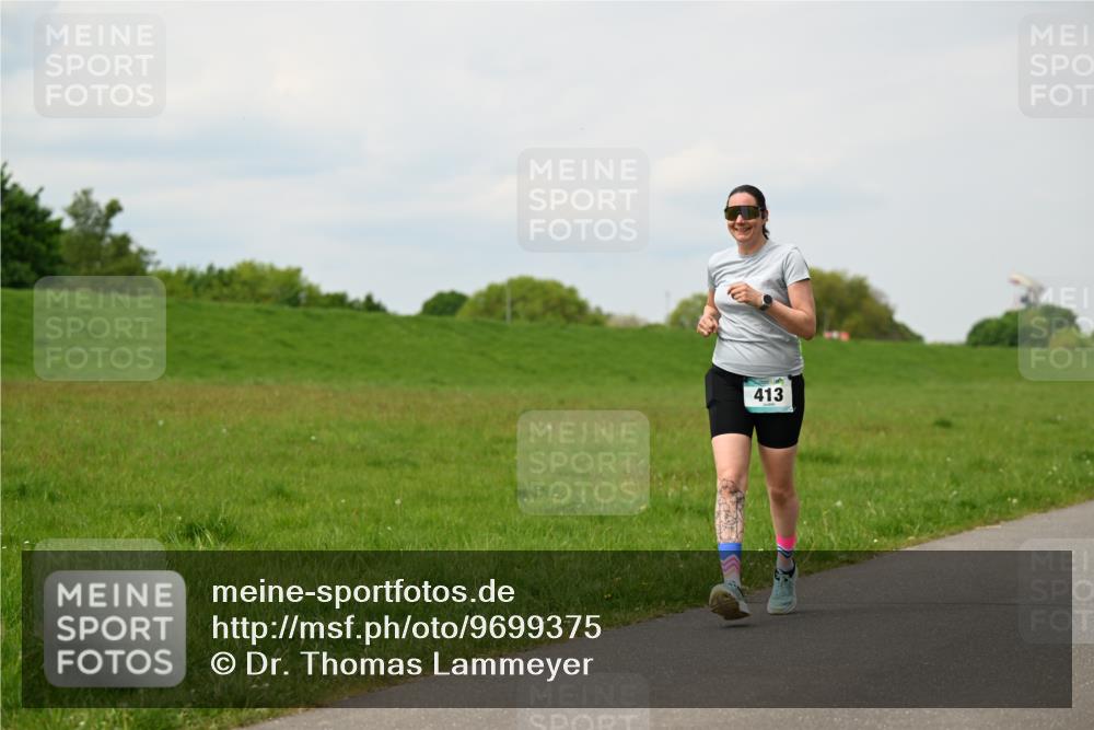 10.05.2026 - 8. Wedeler Halbmarathon Dr. Thomas Lammeyer http://msf.ph/oto/9699375 10.05.2026 11:36:55 Laufen 413 meine-sportfotos.de