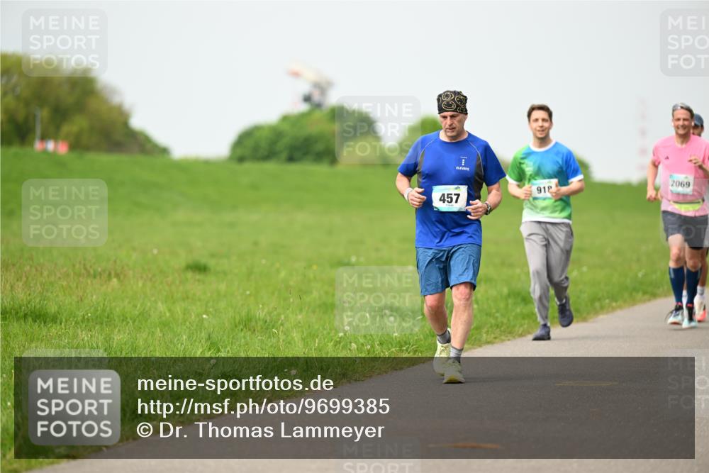 10.05.2026 - 8. Wedeler Halbmarathon Dr. Thomas Lammeyer http://msf.ph/oto/9699385 10.05.2026 11:37:01 Laufen 457, 912, 2069 meine-sportfotos.de