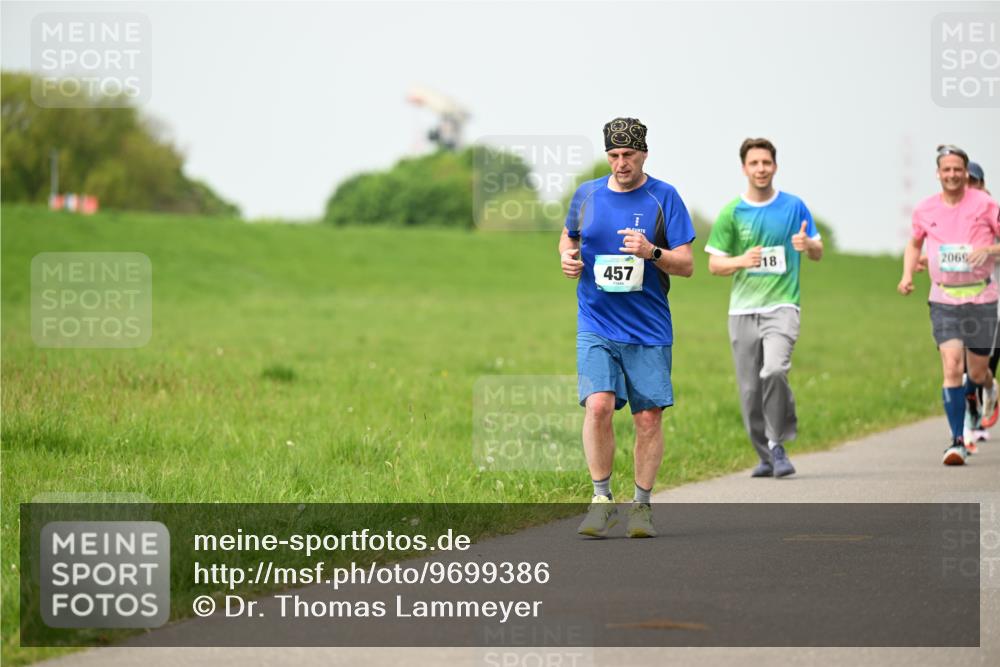 10.05.2026 - 8. Wedeler Halbmarathon Dr. Thomas Lammeyer http://msf.ph/oto/9699386 10.05.2026 11:37:02 Laufen 457, 2069 meine-sportfotos.de