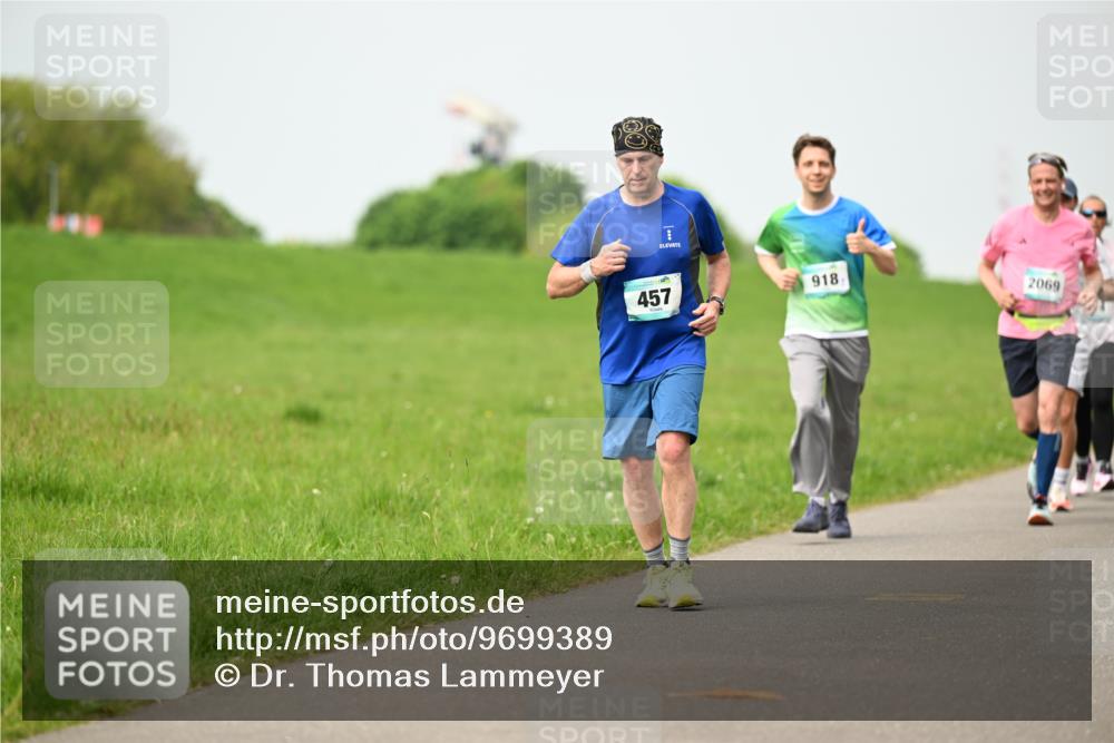 10.05.2026 - 8. Wedeler Halbmarathon Dr. Thomas Lammeyer http://msf.ph/oto/9699389 10.05.2026 11:37:02 Laufen 457, 918, 2069 meine-sportfotos.de