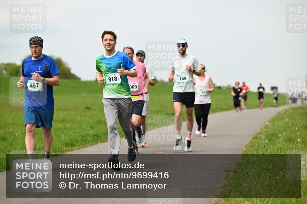 10.05.2026 - 8. Wedeler Halbmarathon Dr. Thomas Lammeyer http://msf.ph/oto/9699416 10.05.2026 11:37:06 Laufen 457, 918, 069, 189 meine-sportfotos.de