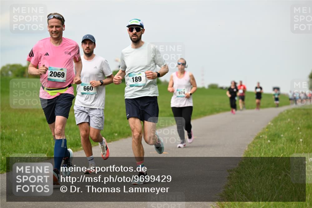 10.05.2026 - 8. Wedeler Halbmarathon Dr. Thomas Lammeyer http://msf.ph/oto/9699429 10.05.2026 11:37:08 Laufen 2069, 660, 189, 974 meine-sportfotos.de