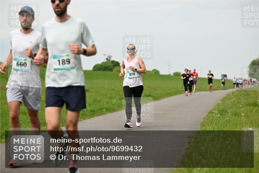 10.05.2026 - 8. Wedeler Halbmarathon Dr. Thomas Lammeyer http://msf.ph/oto/9699432 10.05.2026 11:37:09 Laufen 660, 189, 974 meine-sportfotos.de