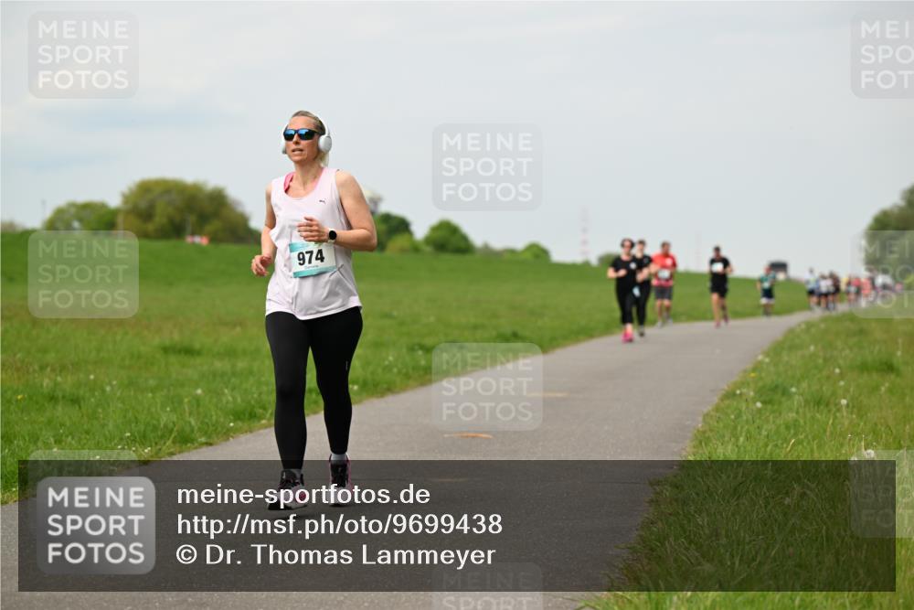 10.05.2026 - 8. Wedeler Halbmarathon Dr. Thomas Lammeyer http://msf.ph/oto/9699438 10.05.2026 11:37:10 Laufen 974 meine-sportfotos.de