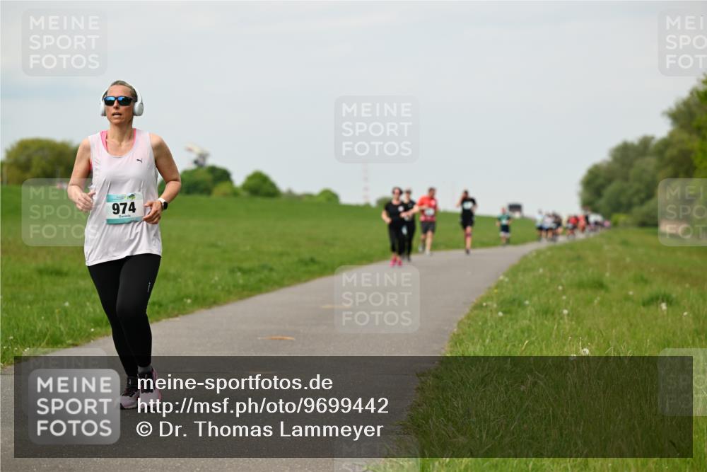 10.05.2026 - 8. Wedeler Halbmarathon Dr. Thomas Lammeyer http://msf.ph/oto/9699442 10.05.2026 11:37:11 Laufen 974 meine-sportfotos.de