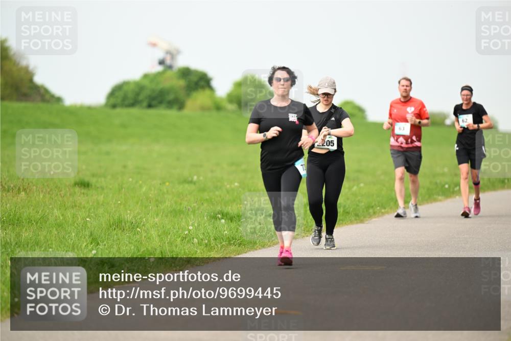 10.05.2026 - 8. Wedeler Halbmarathon Dr. Thomas Lammeyer http://msf.ph/oto/9699445 10.05.2026 11:37:17 Laufen 205 meine-sportfotos.de