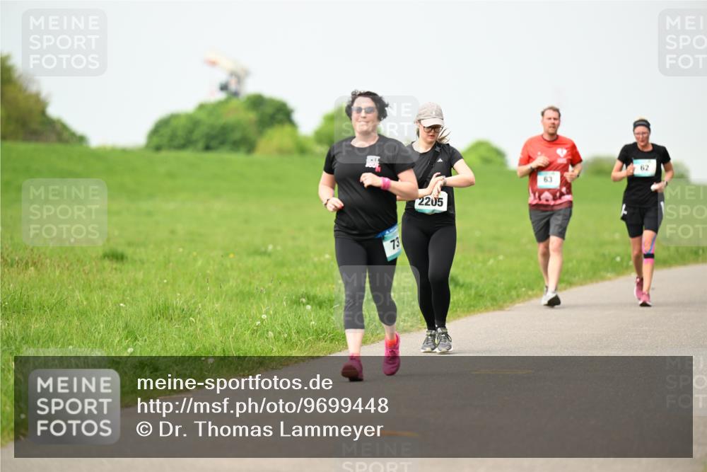 10.05.2026 - 8. Wedeler Halbmarathon Dr. Thomas Lammeyer http://msf.ph/oto/9699448 10.05.2026 11:37:17 Laufen 2205 meine-sportfotos.de